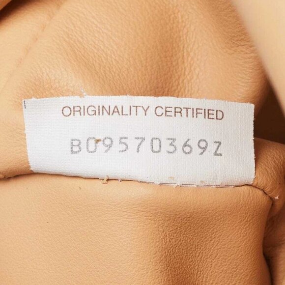 Bottega Veneta Beige Smooth Nappa Leather Beak Flap Bag - Picture 9 of 12